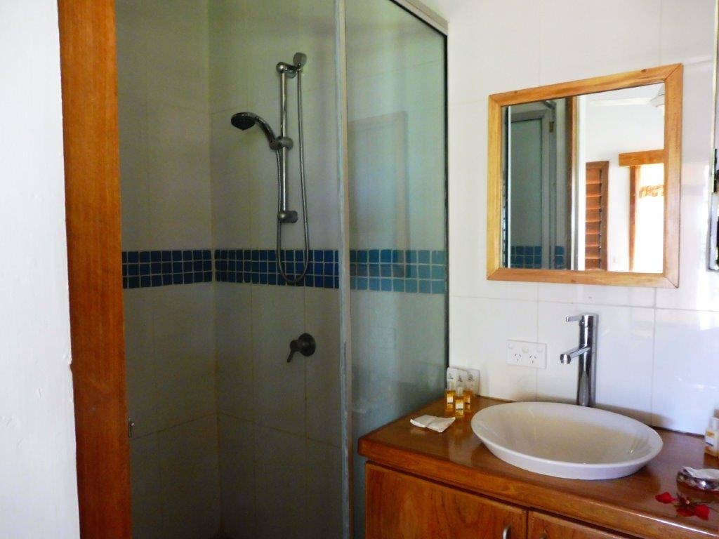 The bathroom of a Bayview Garden Villa at Daku Resort, Savusavu.